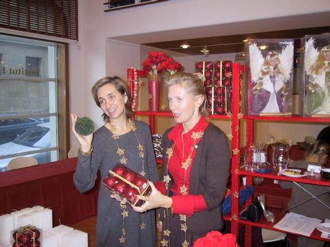 joulumyyjaeiset-2001 20101117 1553363926