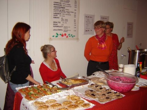 joulumyyjaeiset-2007 20101117 1157179488