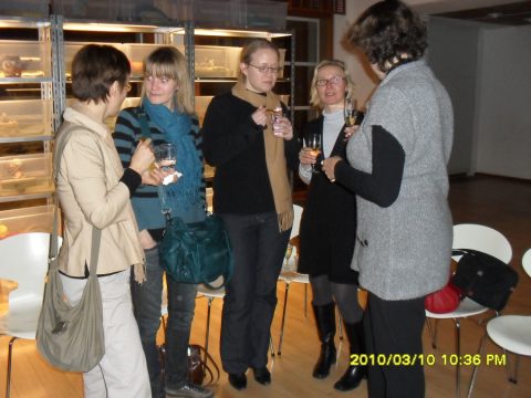 naistenpaeivaen-tapahtuma-2010 20101117 1194893977