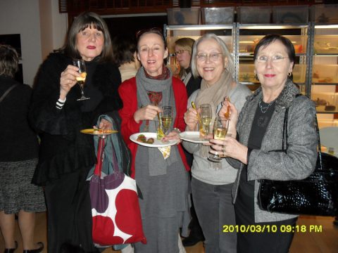 naistenpaeivaen-tapahtuma-2010 20101117 1631381647